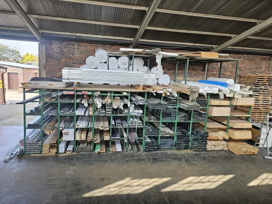 Fundi stock rack