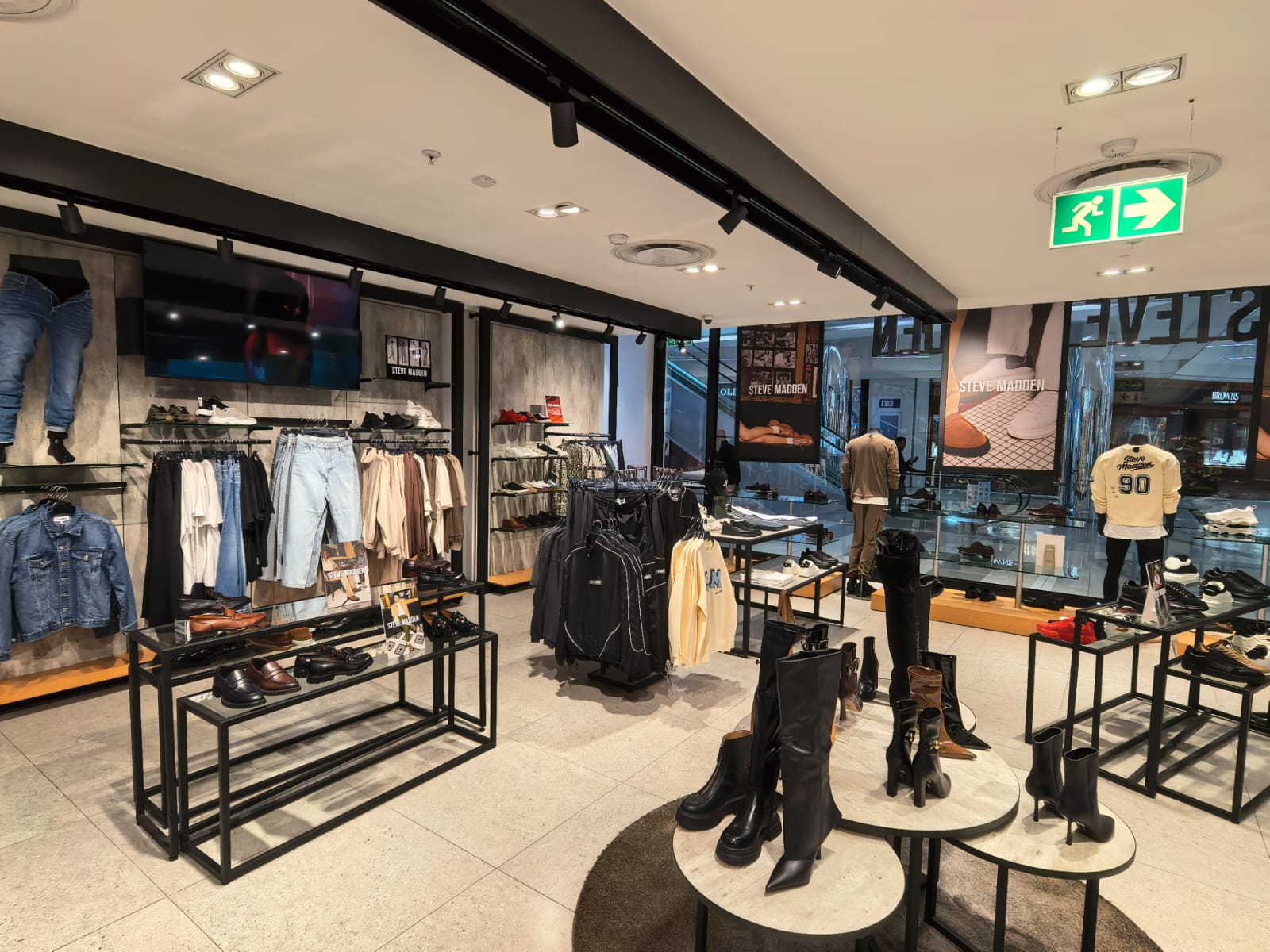 Steve Madden display shoe wall